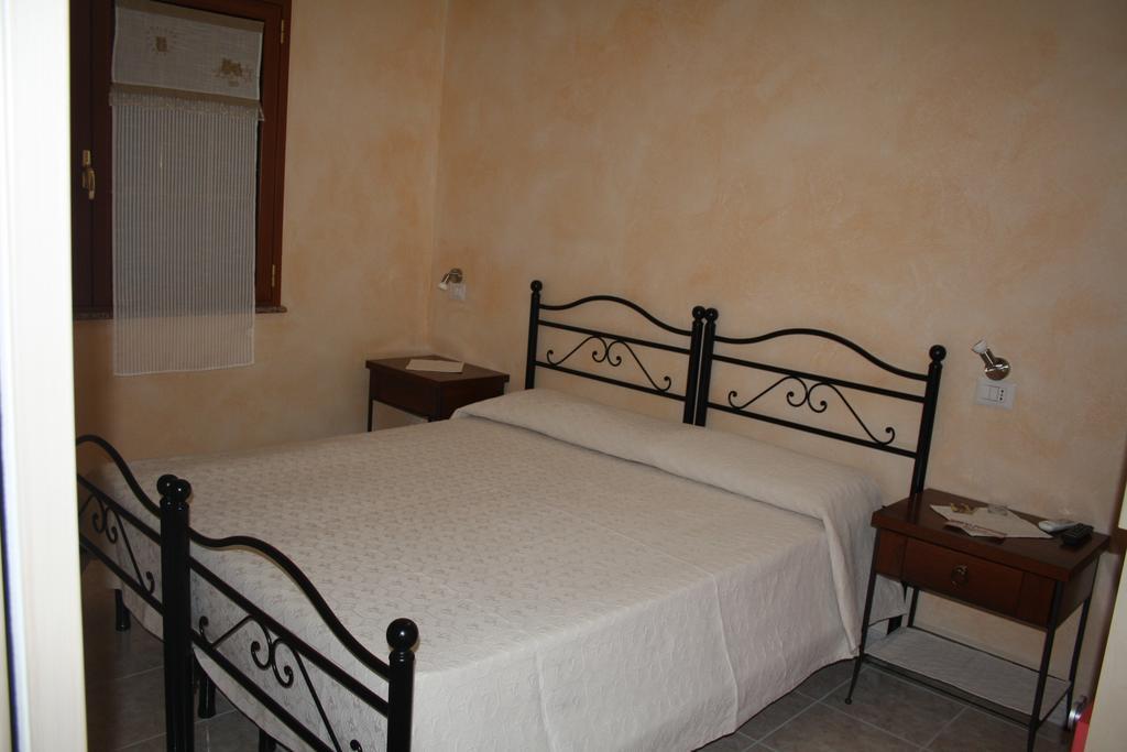 빌라푸주 La Pavoncella B&B 외부 사진